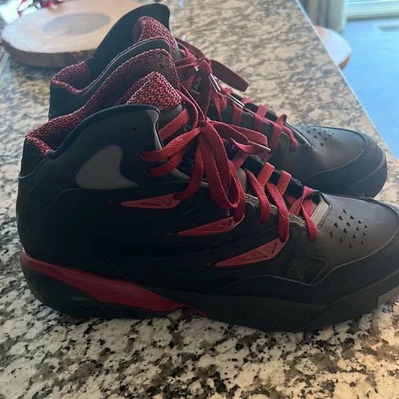 Men’s Adidas Mutombo 2 Retro Shoes - Picture 3 of 7